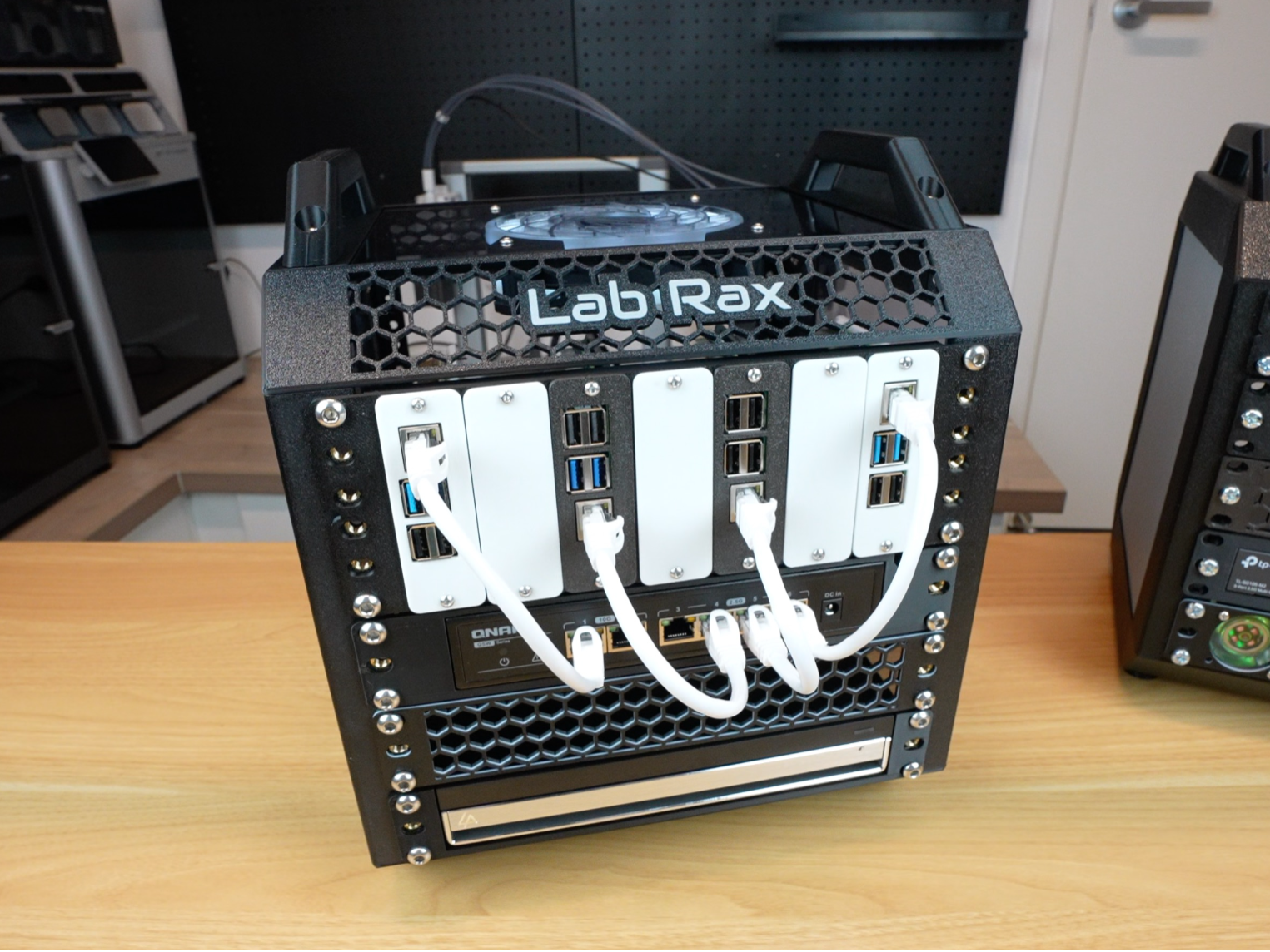 3D Printed Mini Home Rack Server image 2
